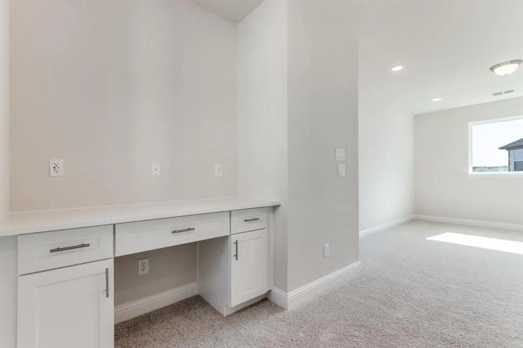 11692 Chepstow Crescent Court