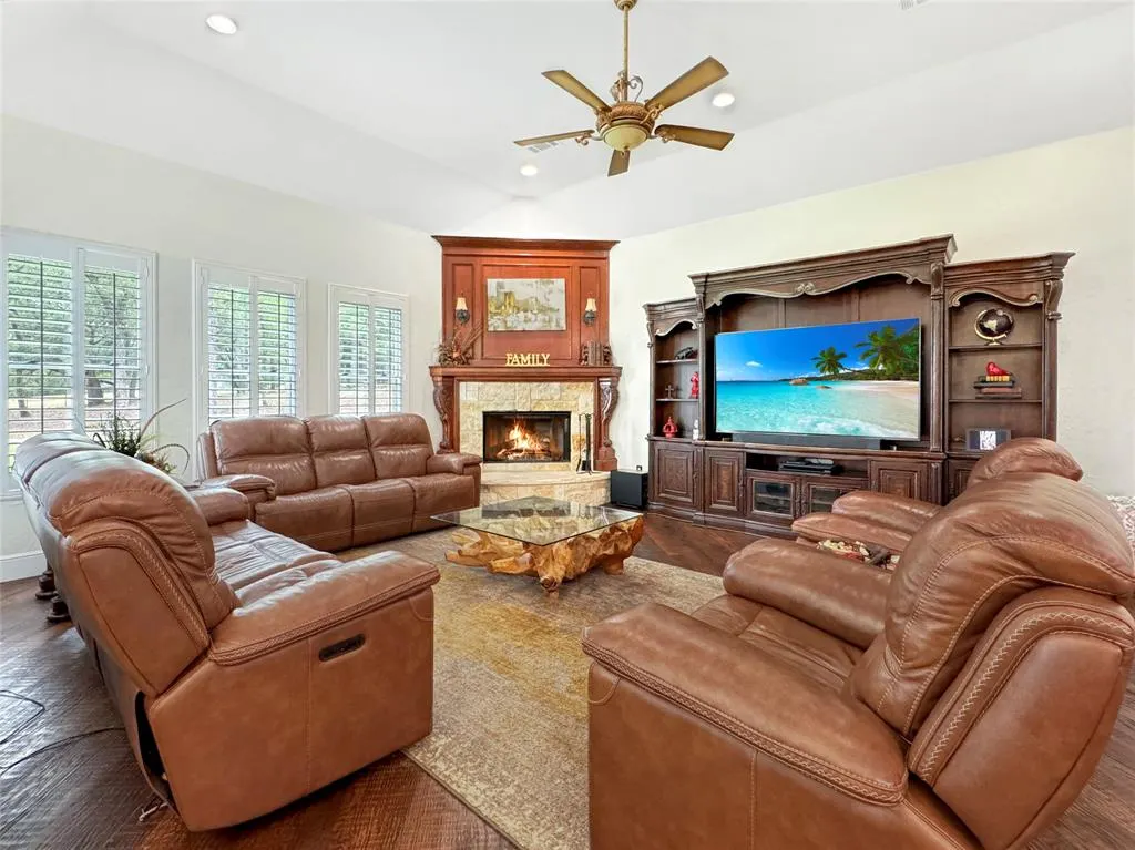 6565 Rockridge