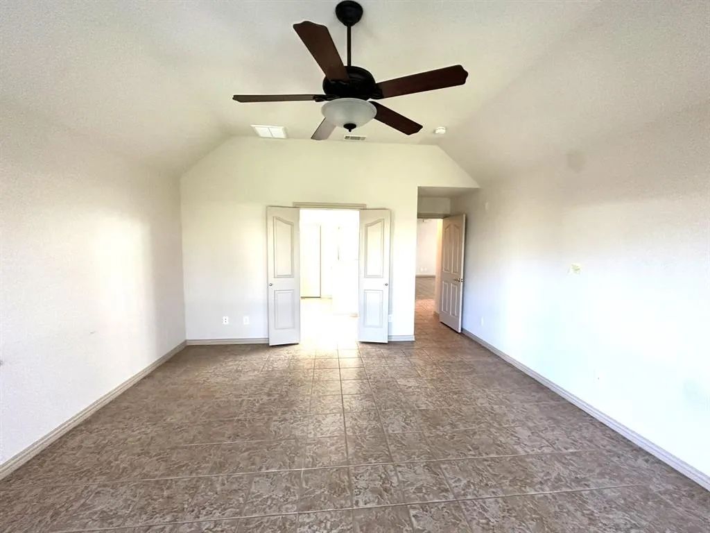 9417 Katrina Path