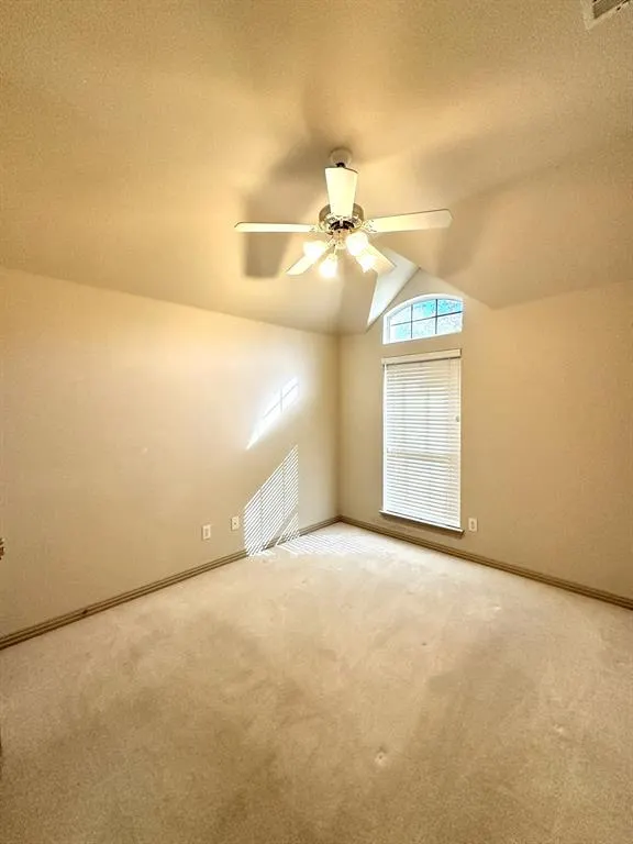 9417 Katrina Path