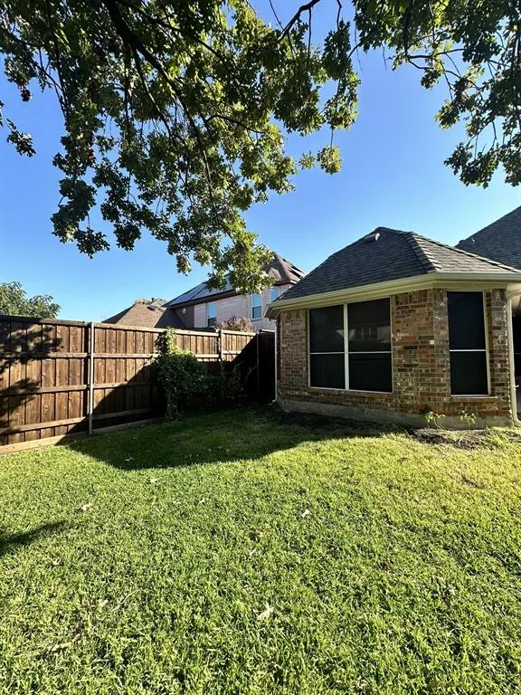 9417 Katrina Path