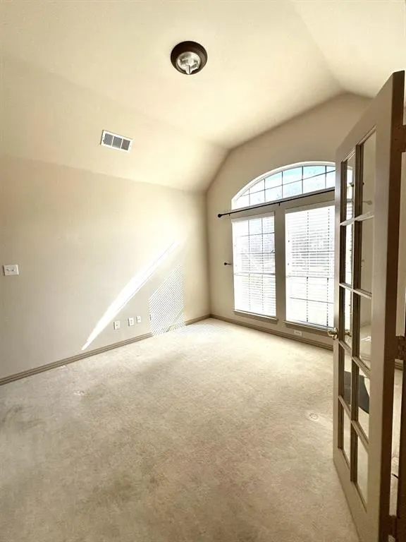 9417 Katrina Path