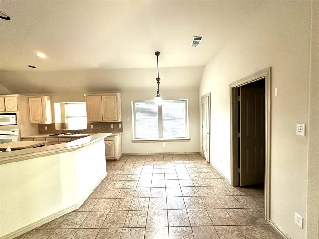 9417 Katrina Path