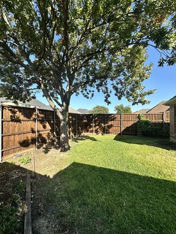 9417 Katrina Path