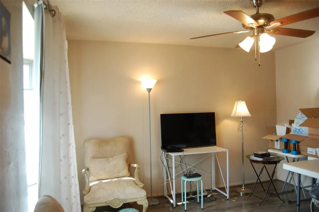 1808 Western Park Drive