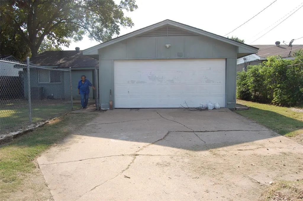 1808 Western Park Drive