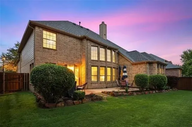 941 Nightingale Drive