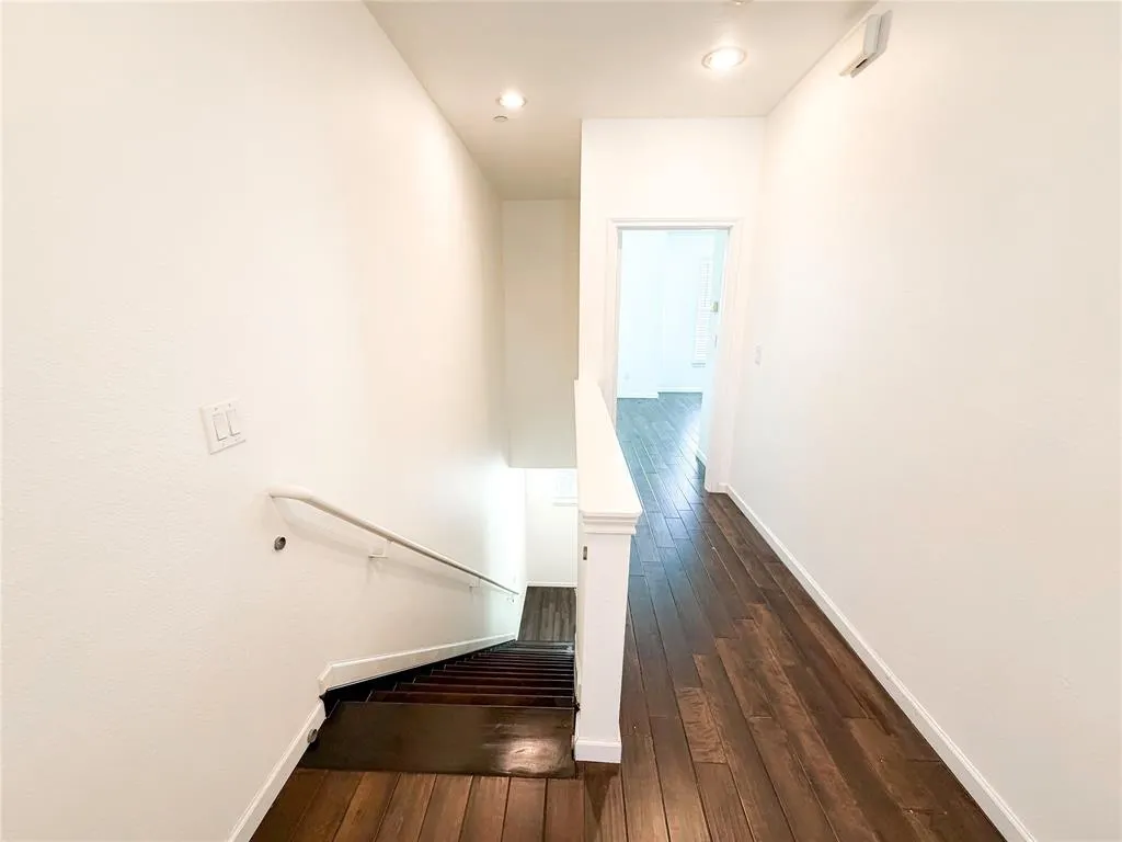 4121 Mckinney, #30