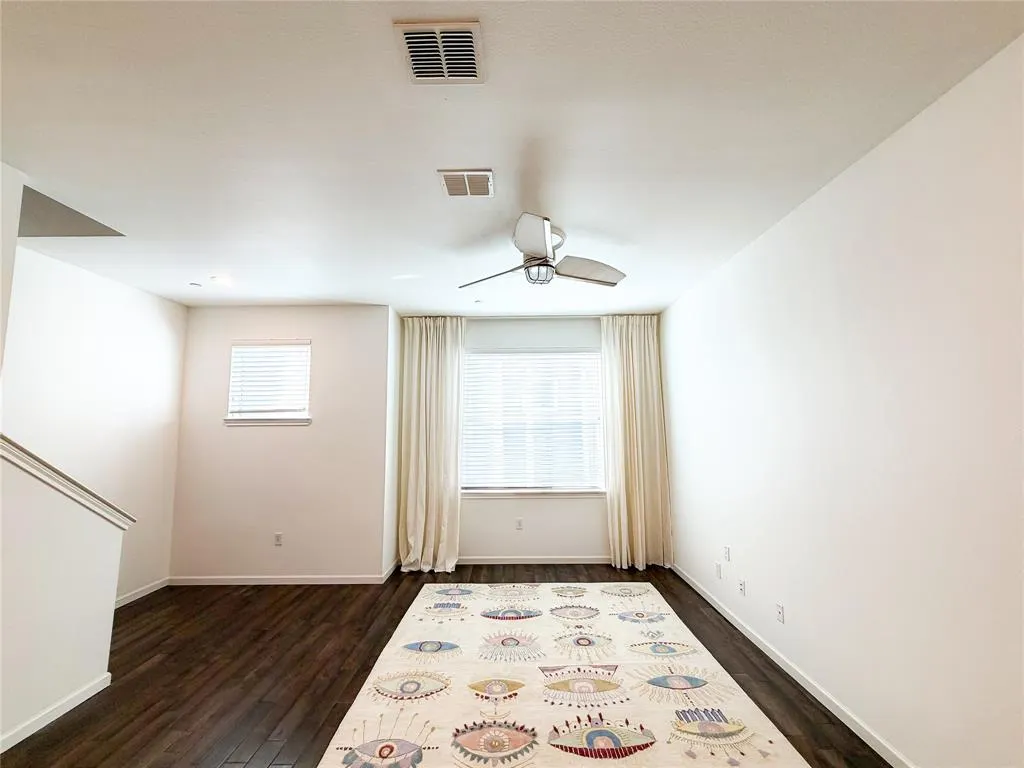 4121 Mckinney, #30