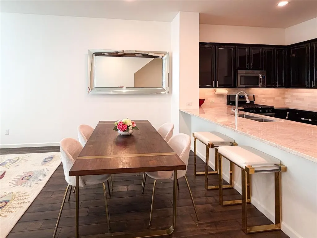 4121 Mckinney, #30