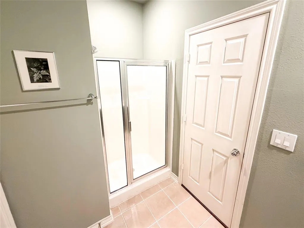 4121 Mckinney, #30