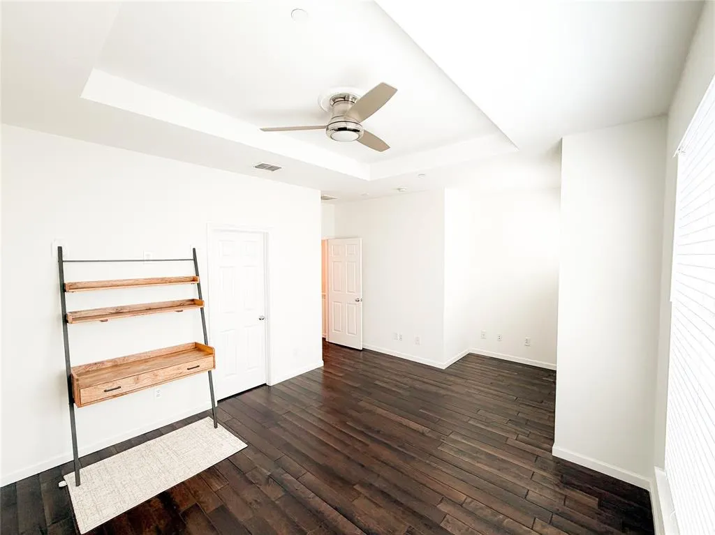 4121 Mckinney, #30
