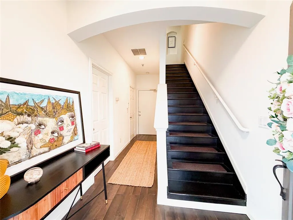 4121 Mckinney, #30