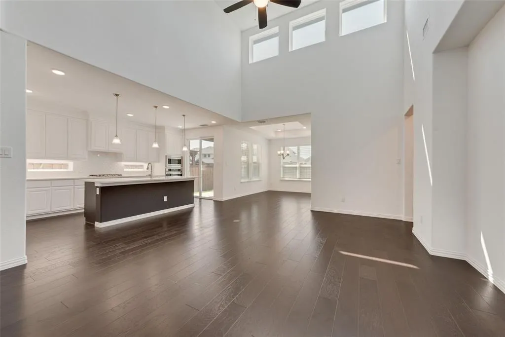 6915 Barnes Drive