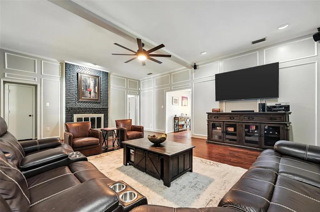 6031 White Rose Trail