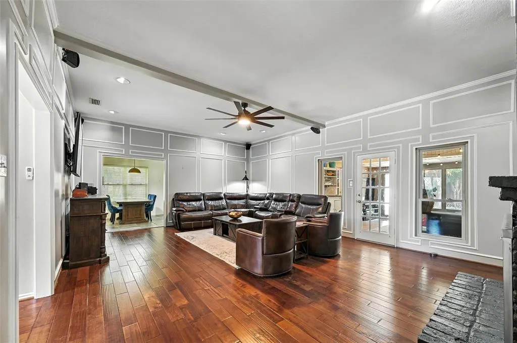 6031 White Rose Trail