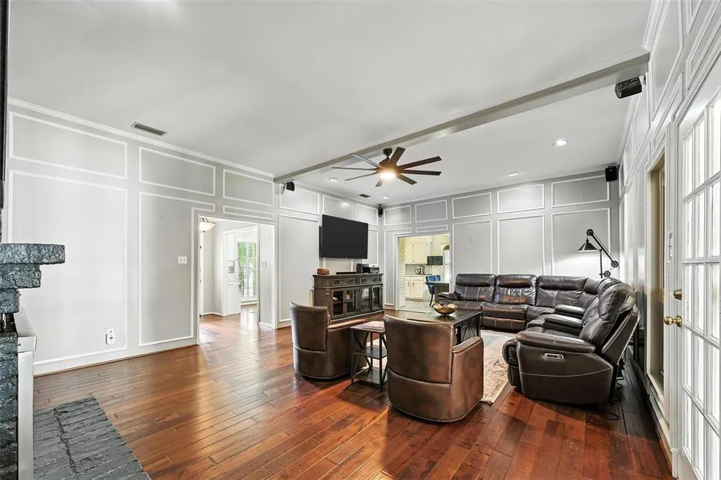 6031 White Rose Trail