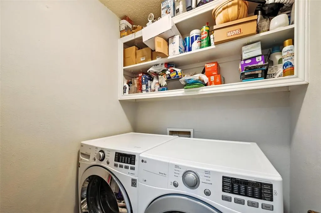 6031 White Rose Trail
