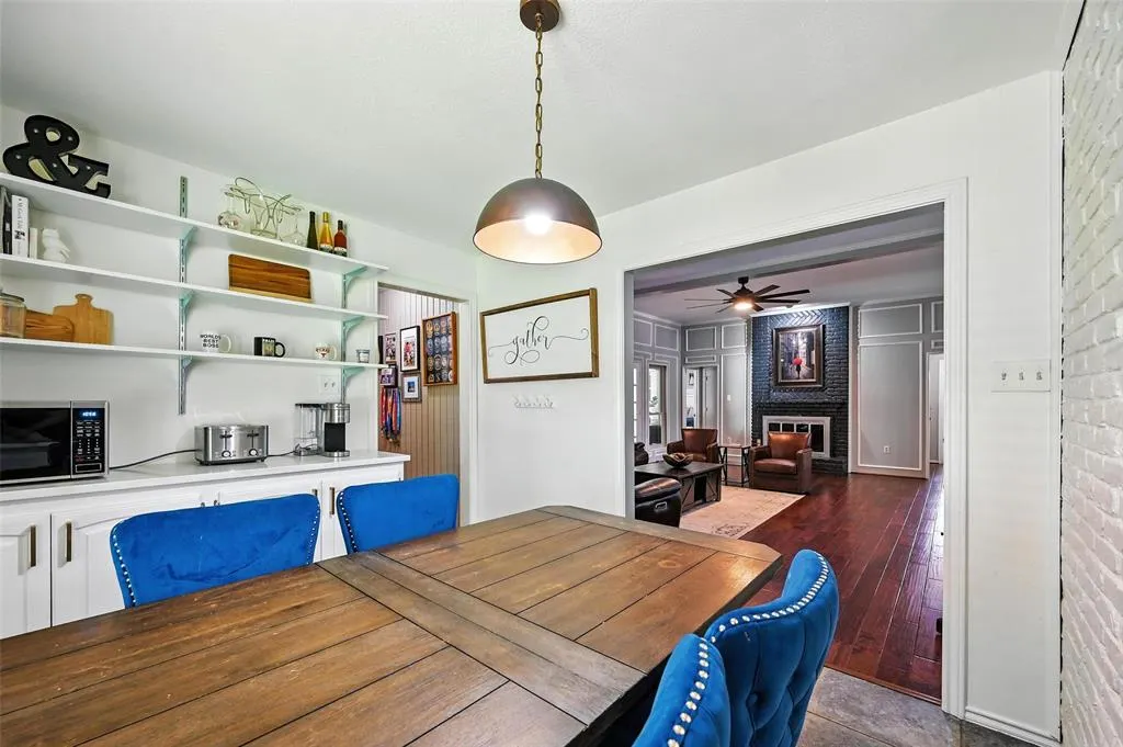 6031 White Rose Trail