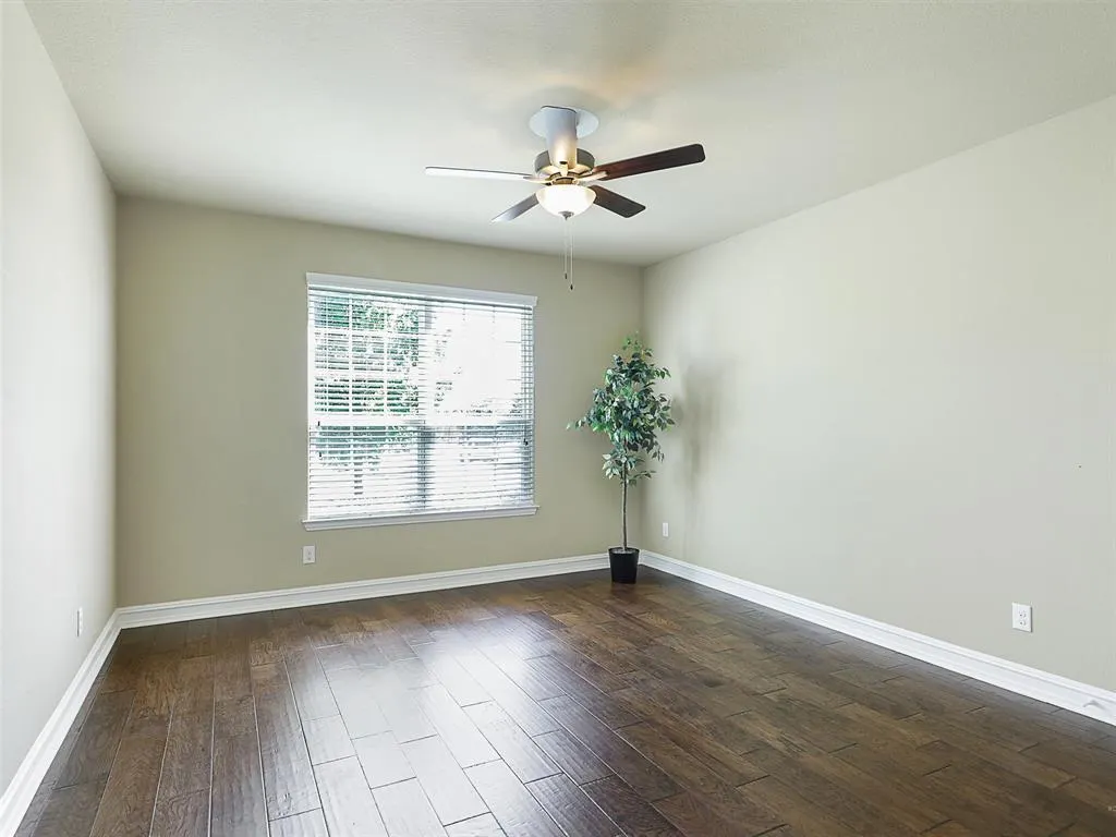 2464 Luna Vista Lane