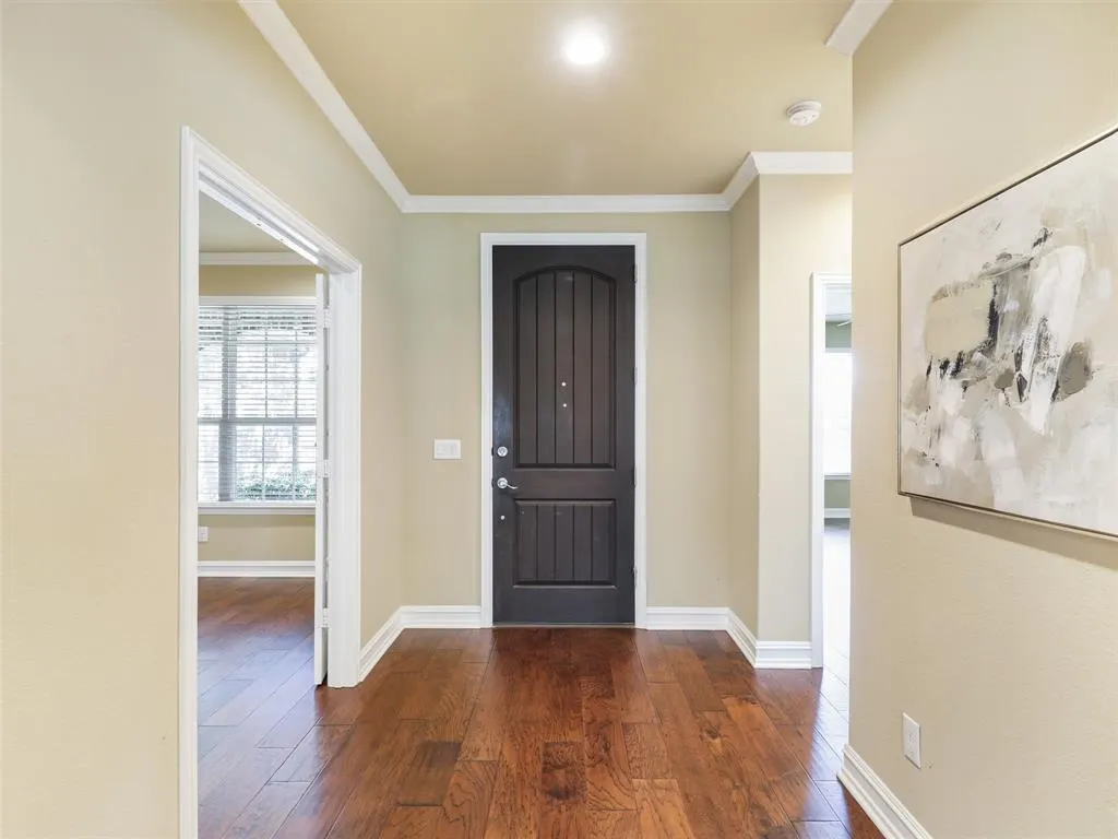 2464 Luna Vista Lane