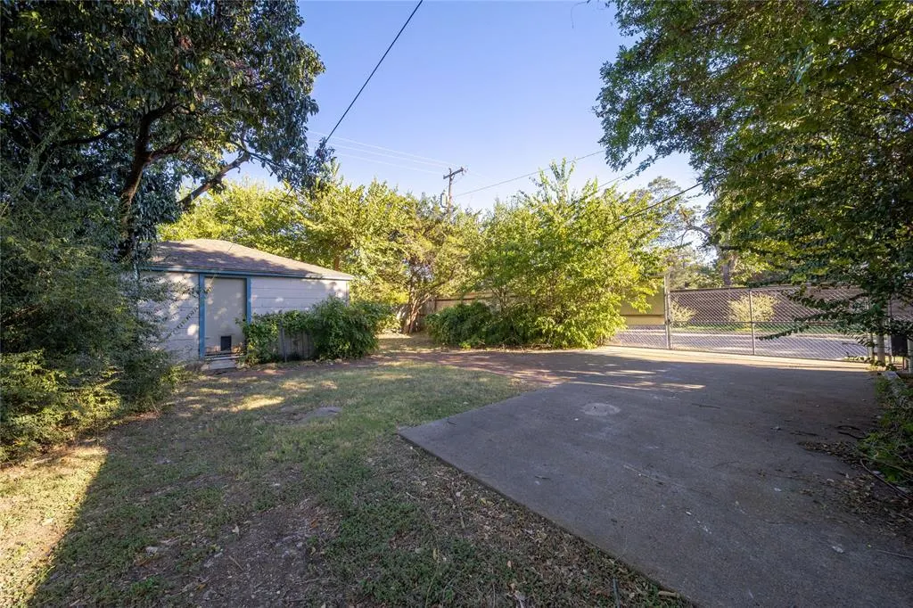 802 N Windomere Avenue