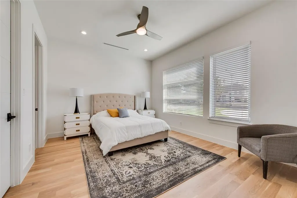 6411 Royal Lane