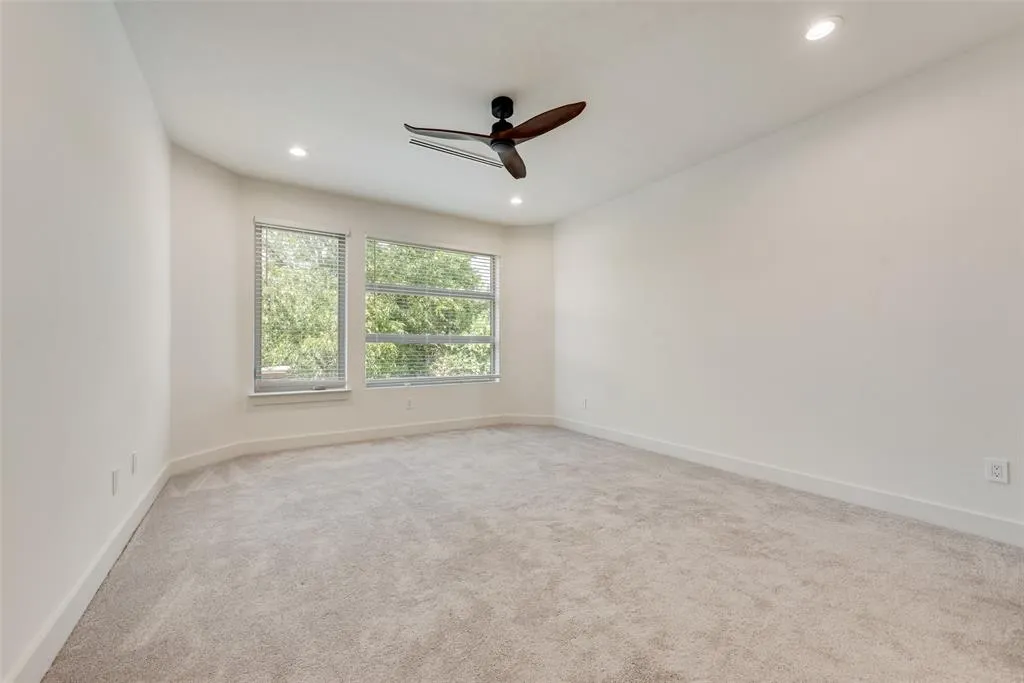 6411 Royal Lane