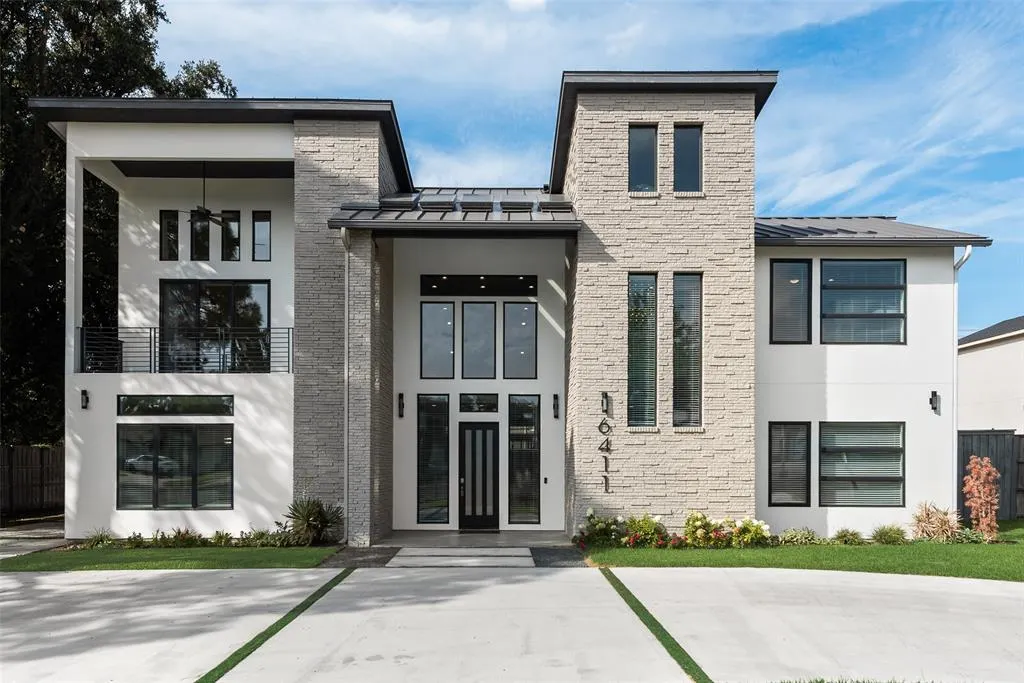 6411 Royal Lane
