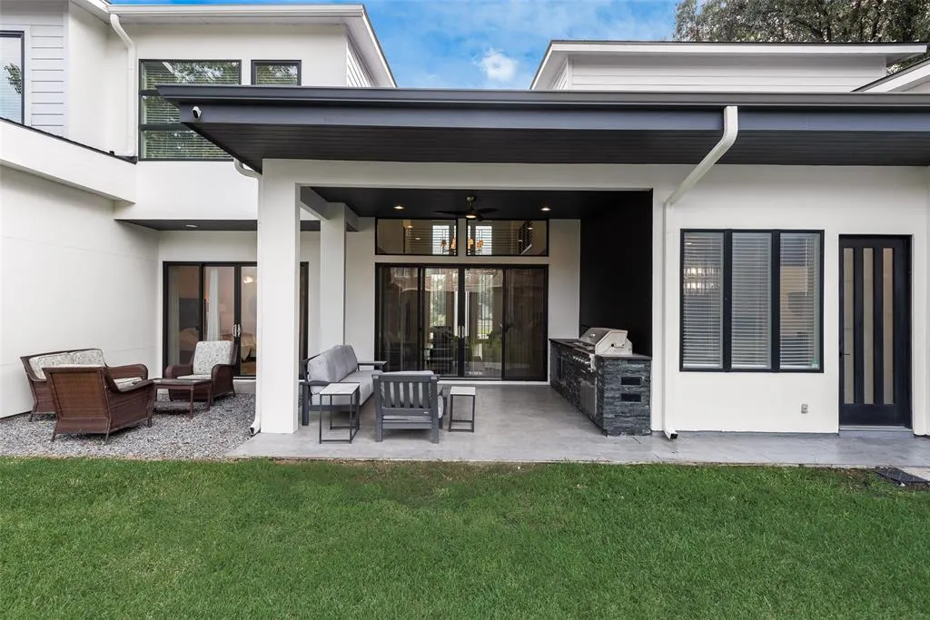 6411 Royal Lane