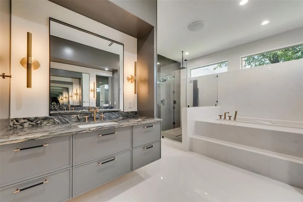 6411 Royal Lane