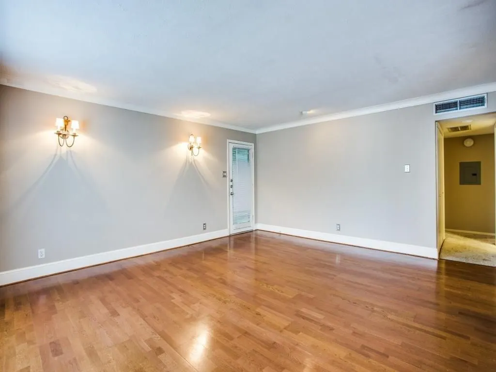 5937 E University Boulevard, #227