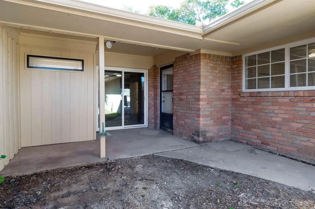 7709 Village Trail Drive