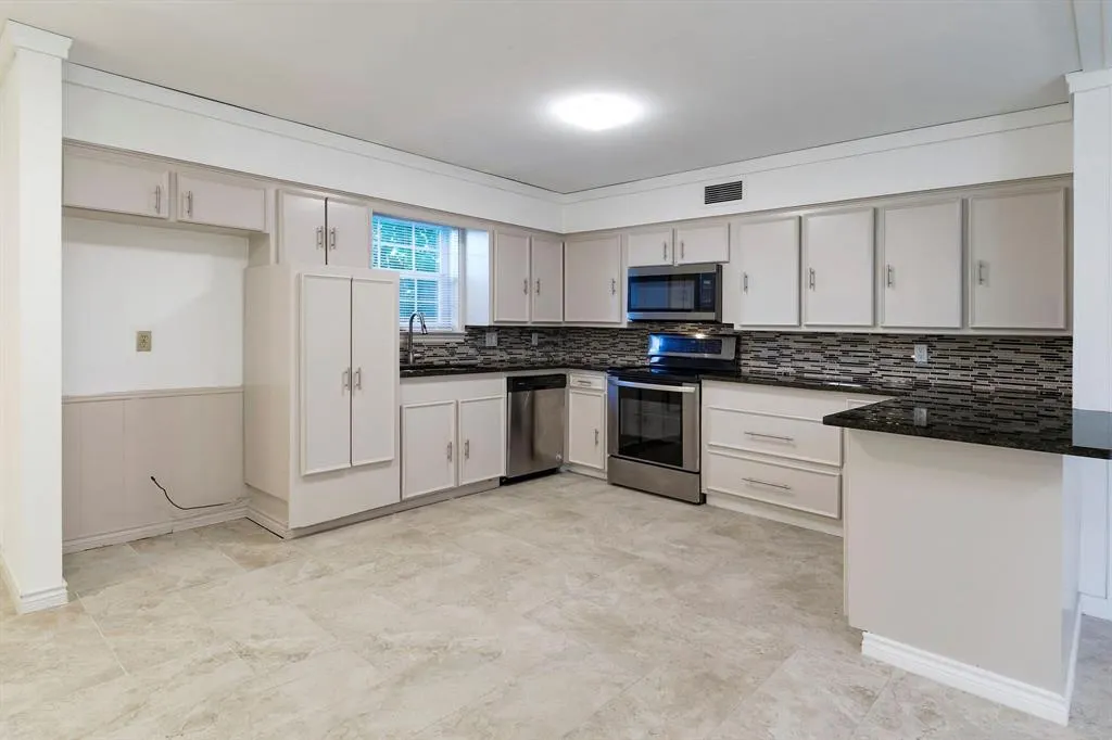 7709 Village Trail Drive