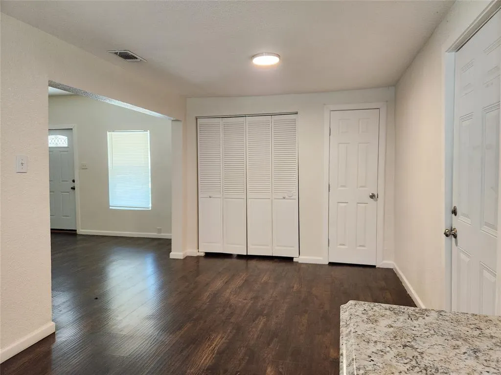 2545 Metropolitan Avenue