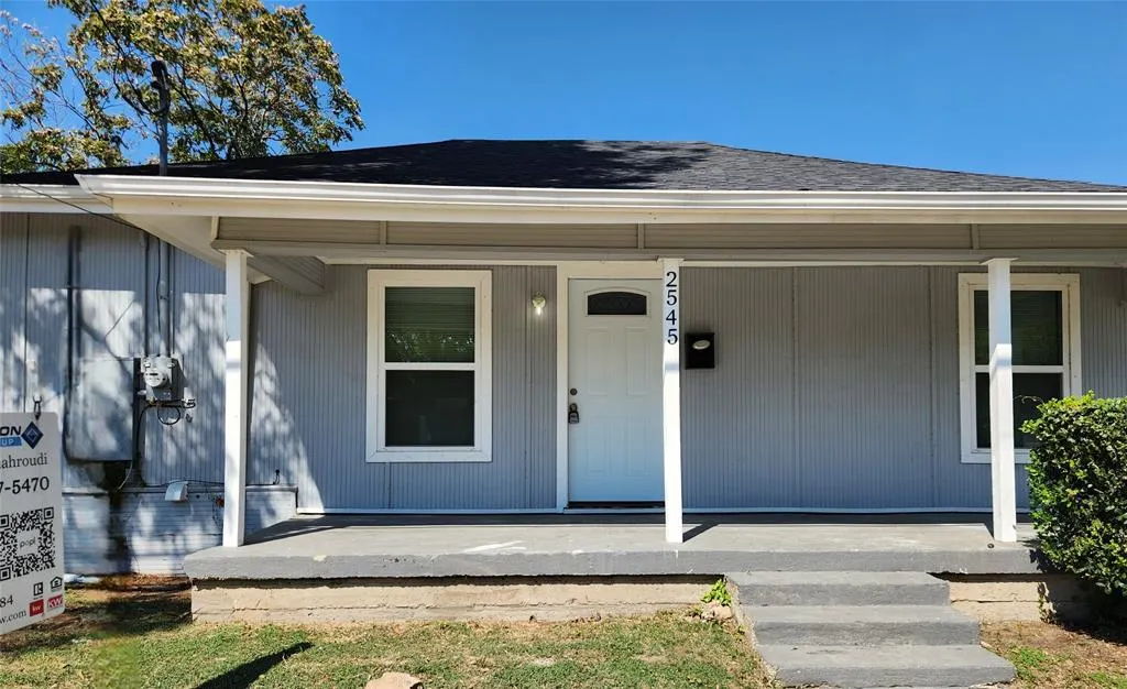 2545 Metropolitan Avenue