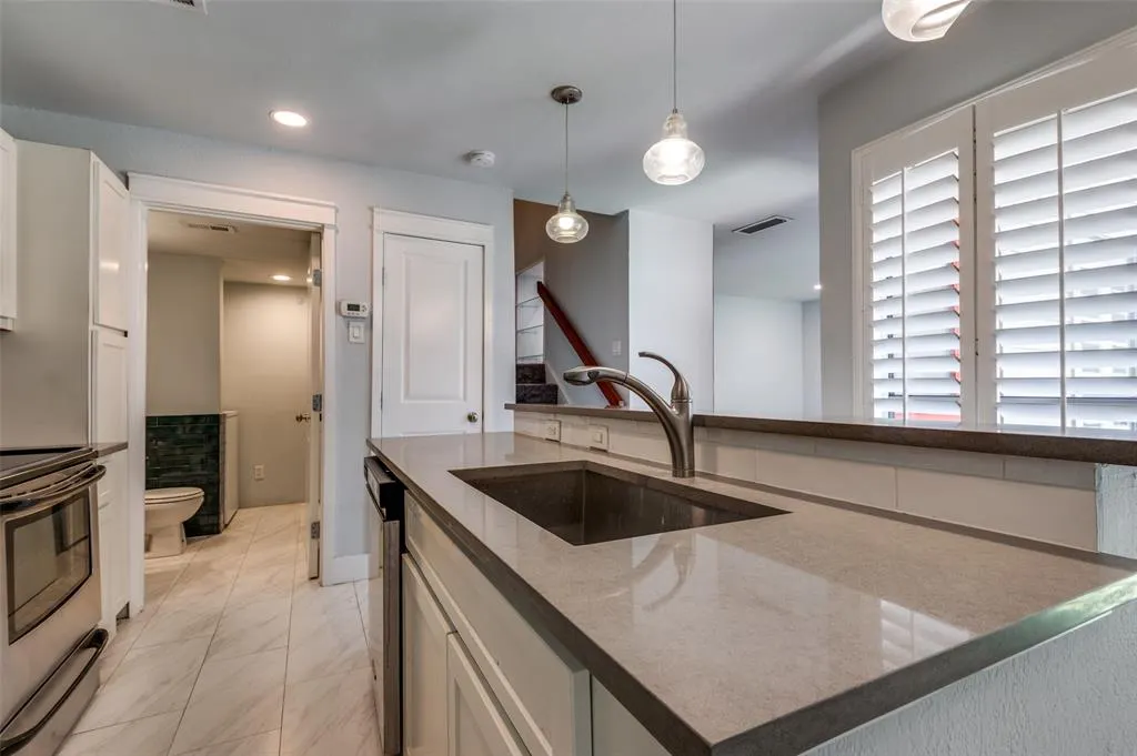 3935 Buena Vista Street, #F