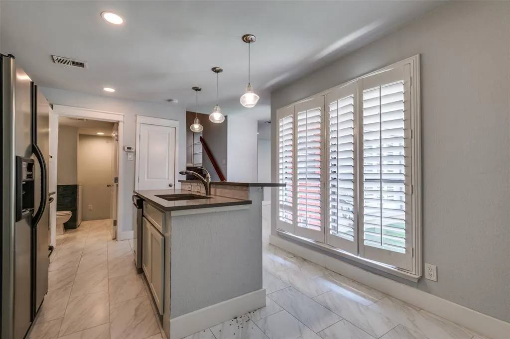 3935 Buena Vista Street, #F