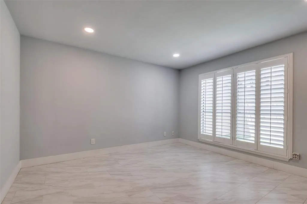3935 Buena Vista Street, #F
