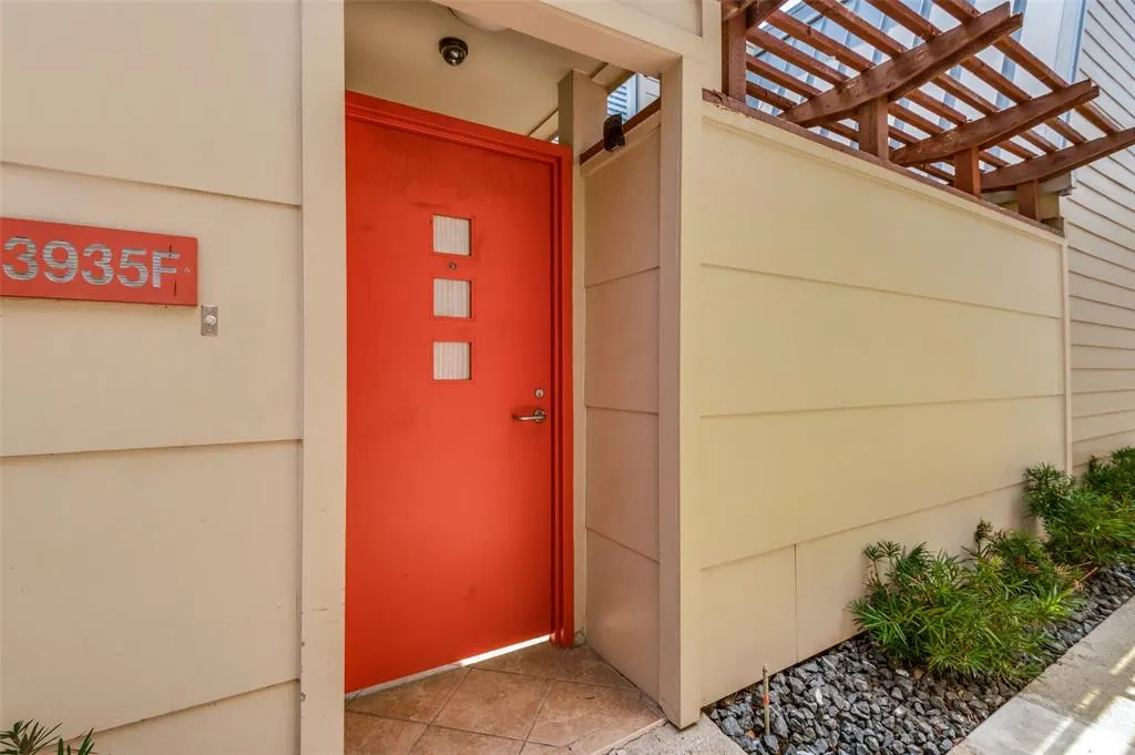3935 Buena Vista Street, #F