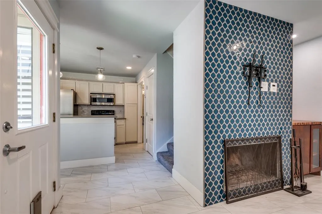 3935 Buena Vista Street, #F