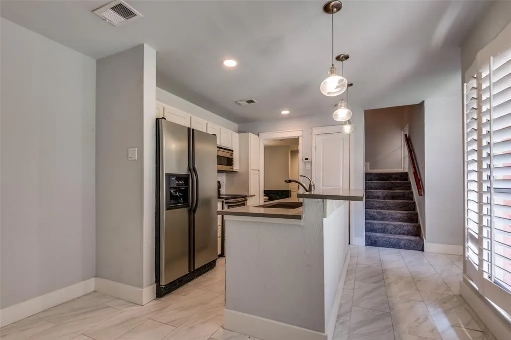 3935 Buena Vista Street, #F