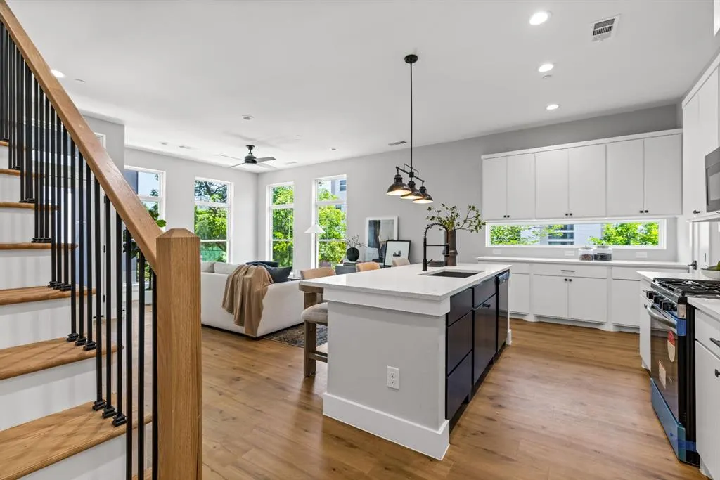 4709 Virginia Avenue, #1