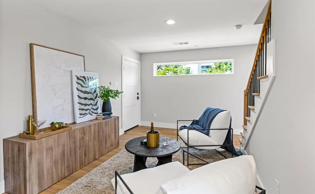 4709 Virginia Avenue, #1