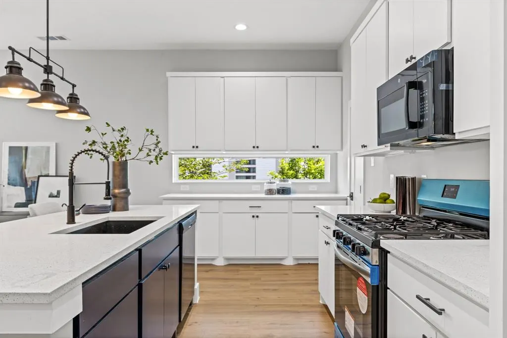 4709 Virginia Avenue, #1