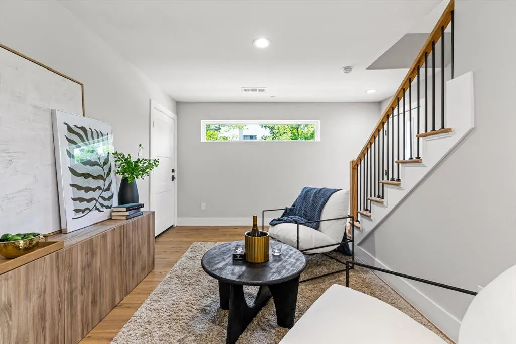 4709 Virginia Avenue, #1