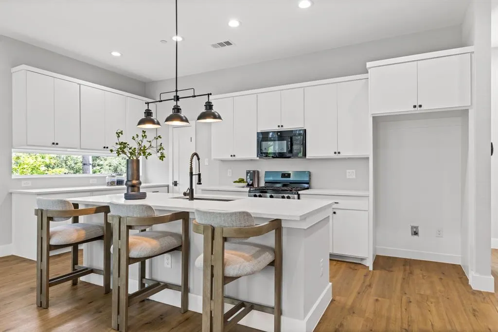 4709 Virginia Avenue, #2
