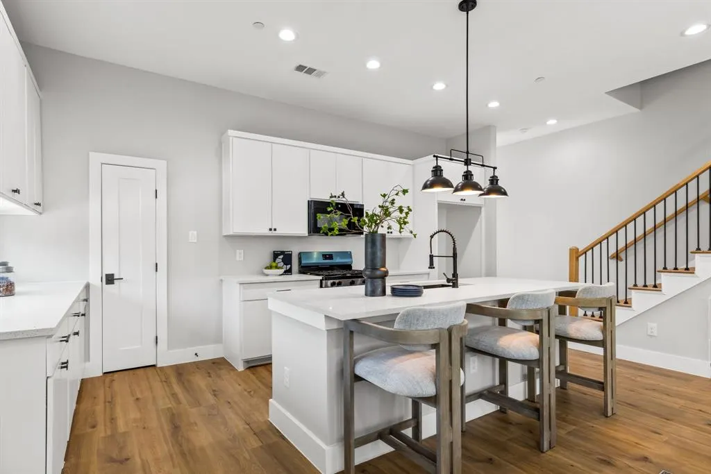 4709 Virginia Avenue, #2