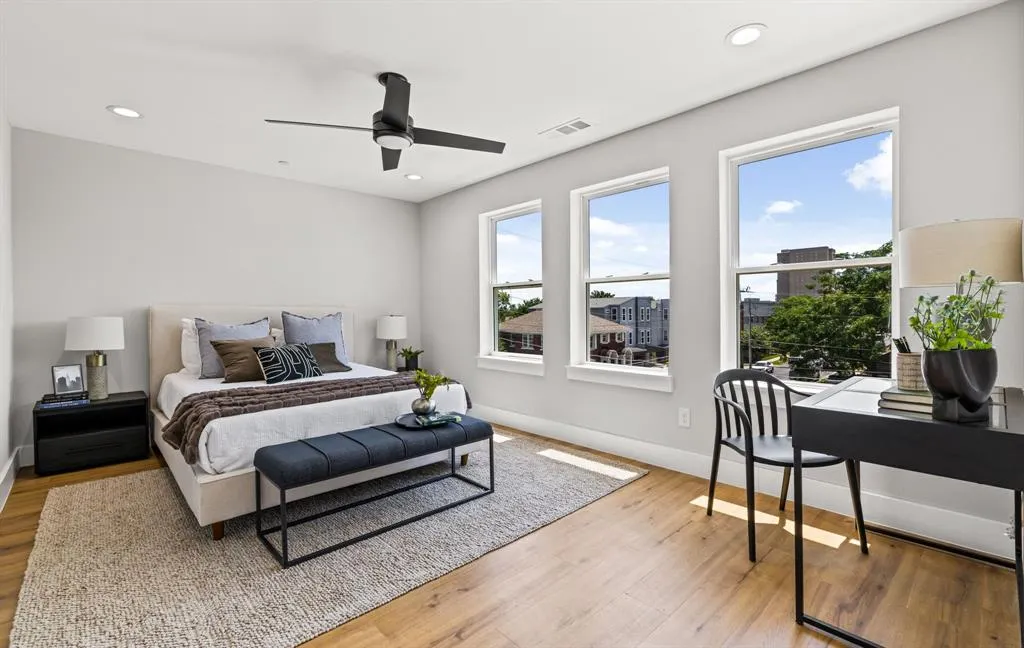 4709 Virginia Avenue, #2