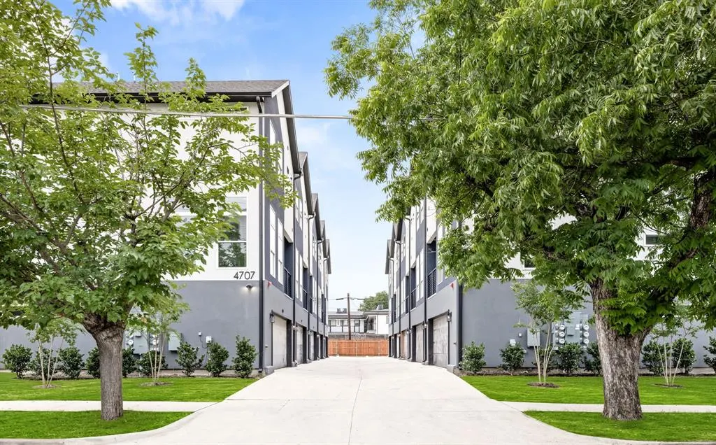 4709 Virginia Avenue, #2